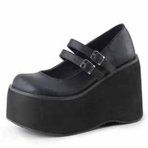 Mary Jane platform shoes